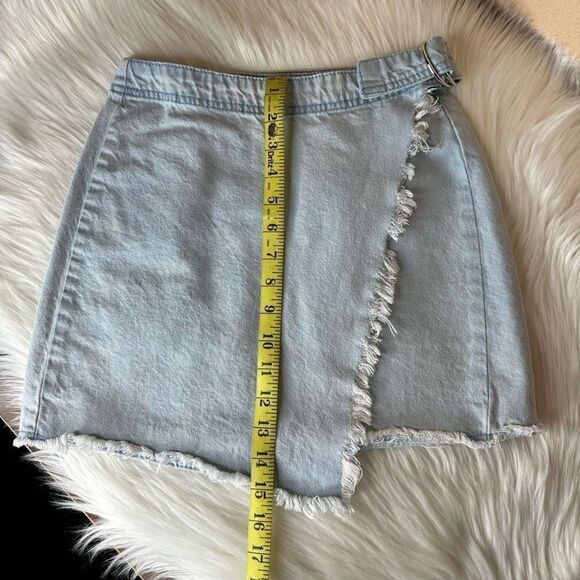 Tobi Belmont Shore LIght Wash Wrap Skirt Size 25 - Picture 8 of 13